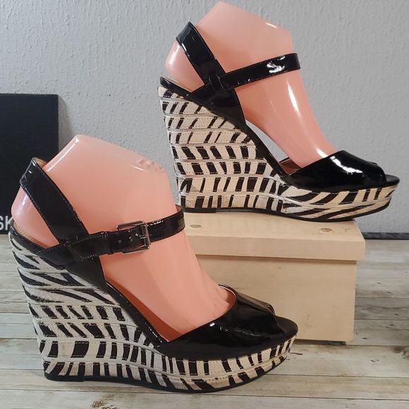 Enzo Angiolini Indulgent Pony Hair Wedge Heel Zebra Shoes Size 8½ Patent Leather - Picture 1 of 9